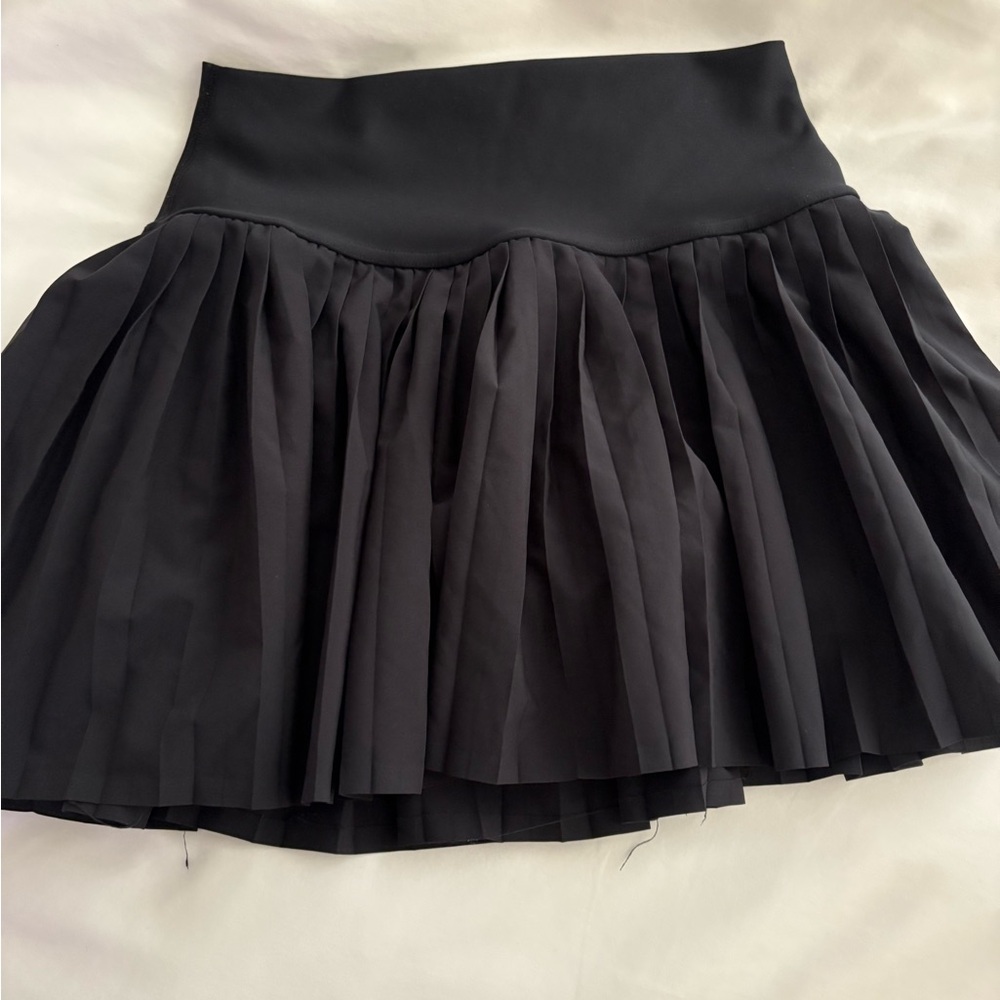ALO Yoga Black Pleated A-Line Mini Skirt